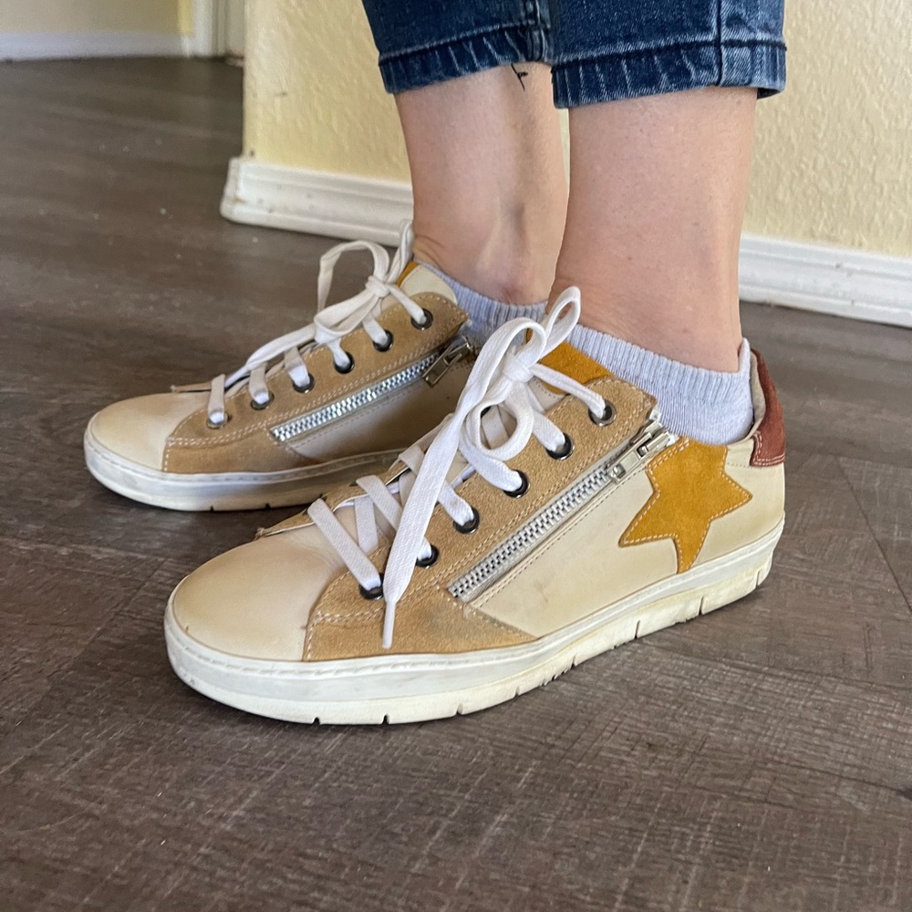 Celtic & Co. Lace-up/Zipper Leather Comfort Star Sneakers Low-Top, size 7.5-8